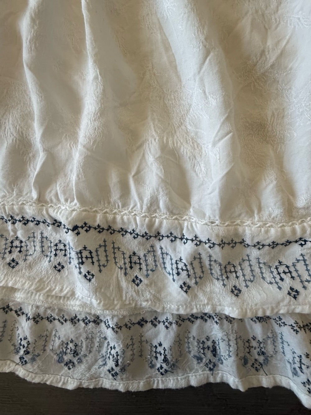 Knox Rose Embroidered Peasant Tunic Top - Picture 8 of 9